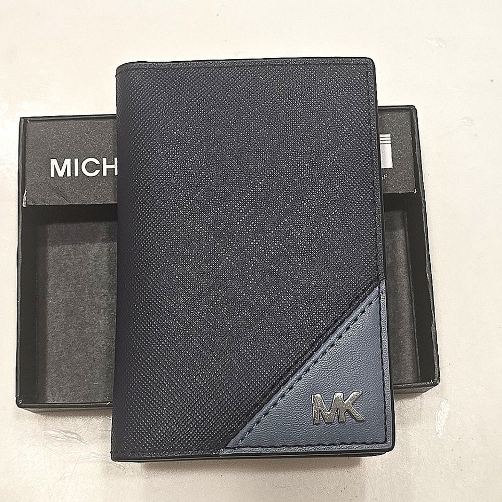 Michael Kors Rivington Logo Bi-Fold Card Case- DK Chambray - Picture 9 of 11
